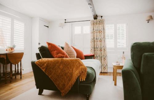 Woodbridge House | 1 Chantry Cottage