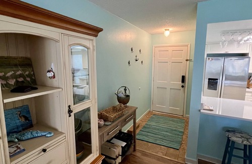 Whitney Beach Condo | 1 Comfy Condo Less than 5 miles from Gulf Beaches