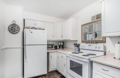 Saugatuck House | #1 cozy 1-Bdrm suite downtown with parking
