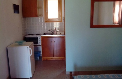 Ikaria Apartment | #1 Drakano rooms for nature lovers