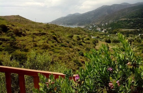 Ikaria Apartment | #1 Drakano rooms for nature lovers