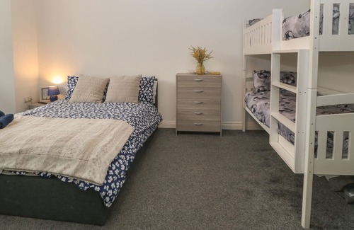 Llanddulas Cottage | 1 DULAS APARTMENTS, country holiday cottage in Llanddulas