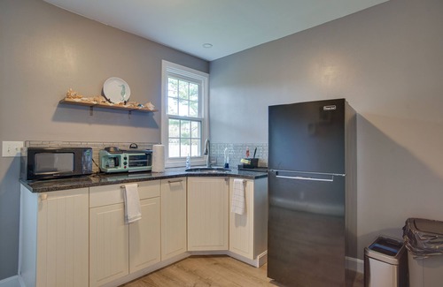 South Yarmouth Apartment | ~ 1 Mi to Beach: Cape Cod Apt in South Yarmouth