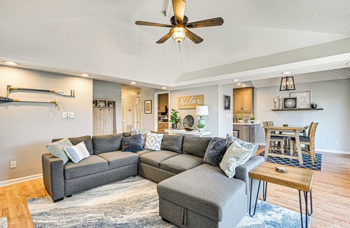 Myrtle Beach House | 1 Mi to Broadway at the Beach: Home w/Large Yard!