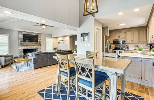 Myrtle Beach House | 1 Mi to Broadway at the Beach: Home w/Large Yard!