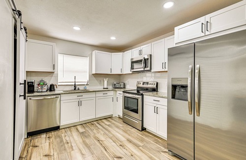 Terrace Park House | 1 Mi to Busch Gardens: Modern Home w/Private Yard