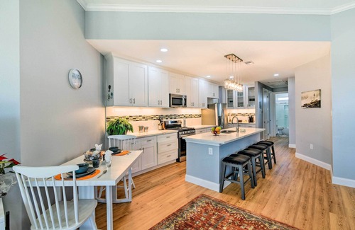 Jamaica Beach House | < 1 Mi to Coast: Jamaica Beach Home w/Pool Access