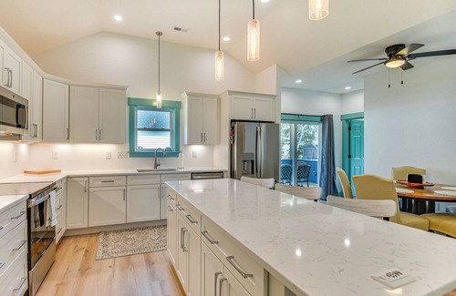 Manteo House | 1 Mi to Dtwn Manteo: Dog-Friendly Home w/Deck