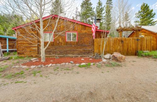 Grand Lake House | 1 Mi to Grand Lake Pet-Friendly Cabin with Grill!