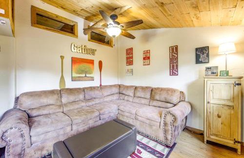 Grand Lake House | 1 Mi to Grand Lake Pet-Friendly Cabin with Grill!
