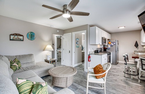 Brigantine Condo | 1 Mi to Marina District: Bright Duplex Condo