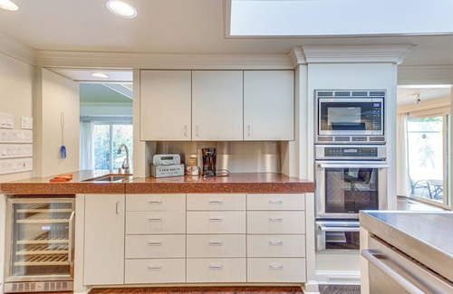 Norman House | 1 Mi to OU! Group Getaway w/Game Room, Pool