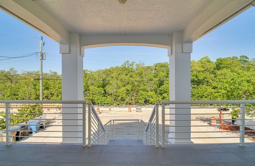 Twin Lakes House | < 1 Mi to Pennekamp State Park: Luxe Home w/Dock!
