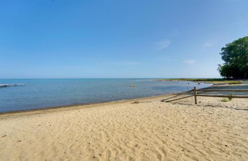 Port Austin House | 1 Mi to Public Beach Port Austin Cabin with Hot Tub