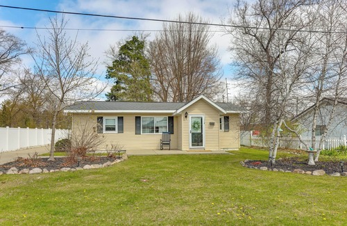 Harrison House | 1 Mi to Wilson State Park: Harrison Home w/Yard!