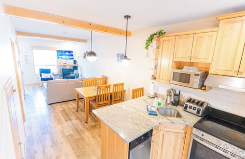 Harvie Heights House | 1 Min to Banff Gate Quiet End Unit Mountain view Banff gate 2B/2B/7ppl