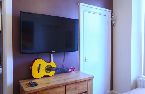 Old Town Apartment | 1 minute from Royal Mile, Large 5 Bed Apartment