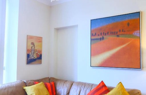Old Town Apartment | 1 minute from Royal Mile, Large 5 Bed Apartment