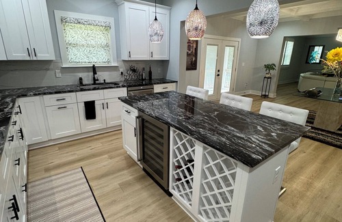 Paw Creek House | 1 Primary Room Exquisite Home in Uptown Charlotte