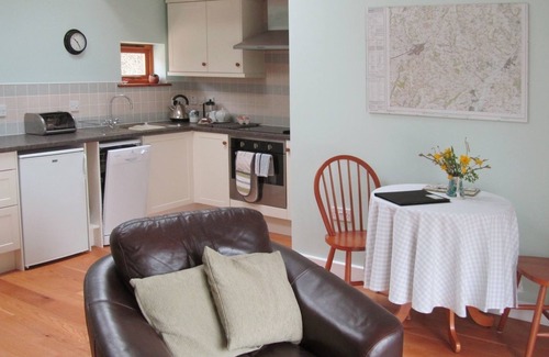 Wilmington Cottage | 1 SHIPPEN COTTAGES, pet friendly, with a garden in Wilmington