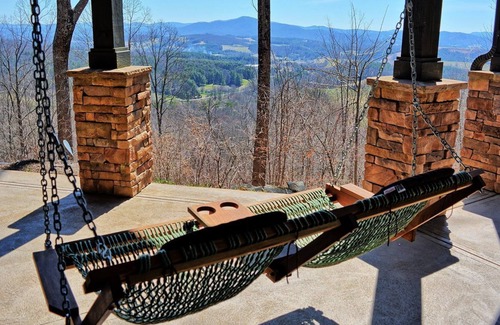Lansing Cabin | 1 Starry Night-5 BR, 4BA with Stunning Views, Hot Tub, WIFI, AC, Fire Pit