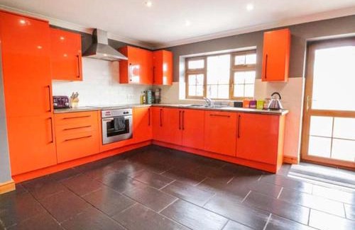 Cemaes Bay House | 1 The Old Smithy
