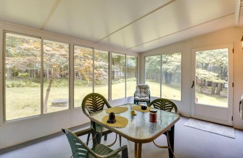 Albrightsville House | 10 Mi to Pocono Raceway Cozy Albrightsville Home!