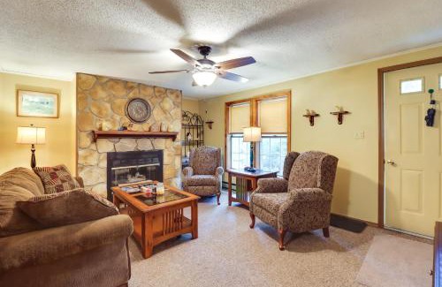 Albrightsville House | 10 Mi to Pocono Raceway Cozy Albrightsville Home!