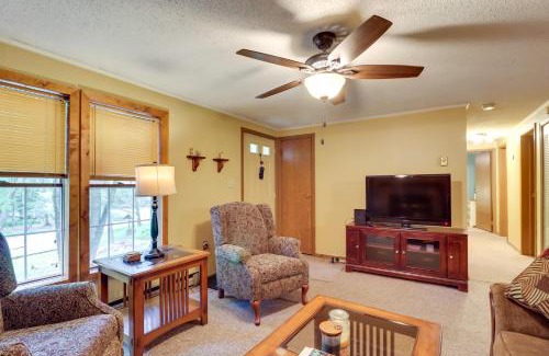 Albrightsville House | 10 Mi to Pocono Raceway Cozy Albrightsville Home!