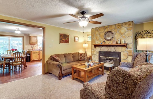 Albrightsville House | 10 Mi to Pocono Raceway: Cozy Albrightsville Home!