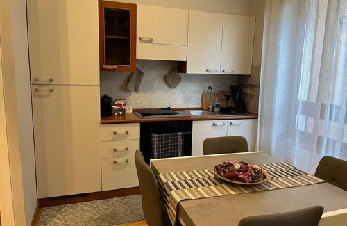 Como Apartment | 10 min from Lake Como, parking, wifi, air conditioning