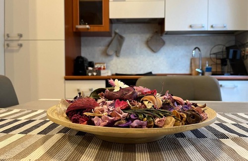 Como Apartment | 10 min from Lake Como, parking, wifi, air conditioning
