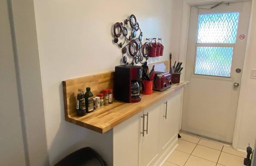 Lake Ridge Apartment | 10 min to Beach, Las Olas, and Wilton Drive