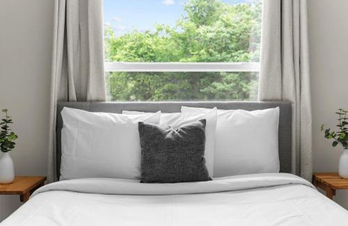 Birmingham House | 10 Min to Downtown-Modern in Magic City-Both Units