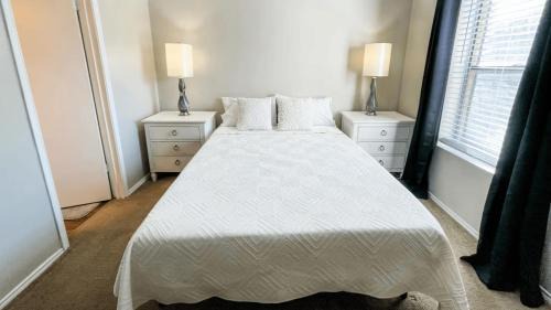Northwest Corpus Christi Apartment | 10 Min to Downtown - Pet-friendly, TV with Parking