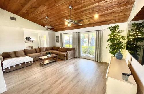Boynton Beach House | 10 mins to Beach, 4 Bd, Heated Salt water pool