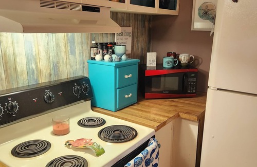 Ocean Isle Beach House | 10 Minutes to Toes in the Sand