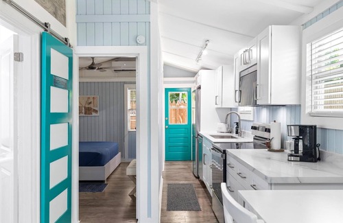 Key West Historic District House | 10% Off Adv Rate-Upgraded Cottage-Steps to Famous Duval Street &Historic Seaport