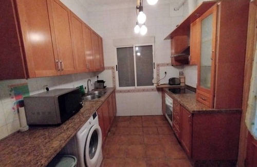 Marchena Cottage | 10-person Country House, Large Swimming Pool Ready for Use. Shops 10 Mins Drive
