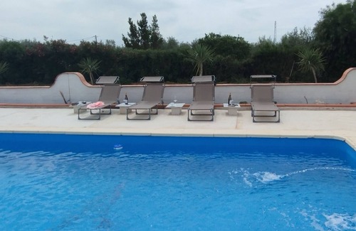 Marchena Cottage | 10-person Country House, Large Swimming Pool Ready for Use. Shops 10 Mins Drive