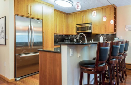 Vail Condo | 100 ft. to Gondola! Balcony, Fireplace, Views, Parking! Heart of Lionshead!