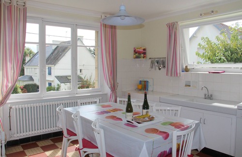 Fouesnant House | 100 m from the beach, NICE SEASIDE HOUSE, small sea view