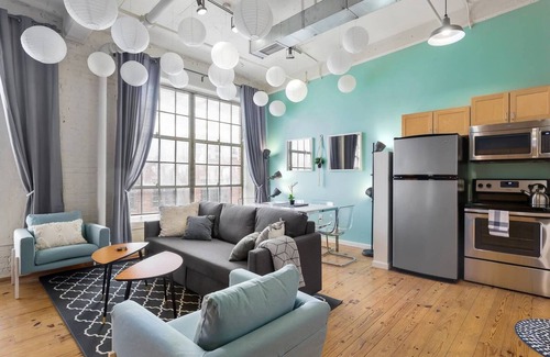 Durham Apartment | 100 Year-Old Historic Brick 2BR Loft-High Ceiling8