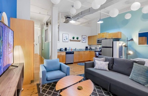 Downtown Apartment | 100 Year-Old Historic Brick 2BR Loft High Ceiling7