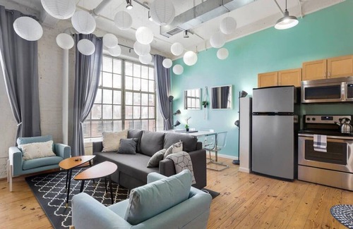 Downtown Apartment | 100 Year-Old Historic Brick 2BR Loft-High Ceiling8