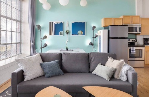 Downtown Apartment | 100 Year-Old Historic Brick 2BR Loft-High Ceiling8