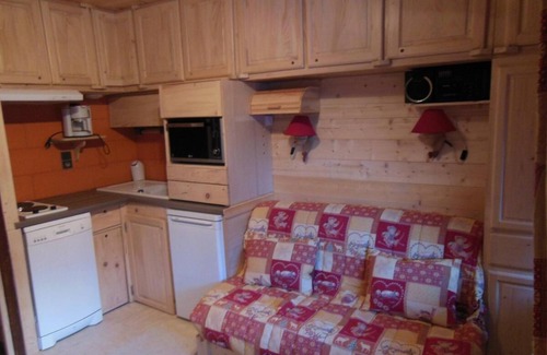 Champagny-en-Vanoise Apartment | 100m from ski slopes, Ground floor, balcony, tv, ski locker, 19m², Champagny-en-Vanoise