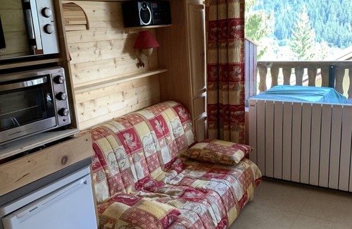 Champagny-en-Vanoise Apartment | 100m from ski slopes, Ground floor, balcony, tv, ski locker, 19m², Champagny-en-Vanoise