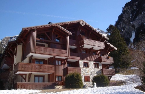 Pralognan-la-Vanoise Apartment | 100m from ski slopes, 1st floor, balcony, tv, ski locker, 45m², Pralognan-la-Vanoise