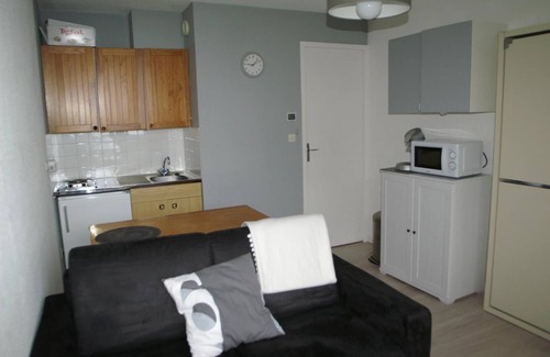 Prapoutel Apartment | 100m from resort center, parking, tv, ski locker, 18m², Les 7 Laux